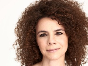 Al Ghaoui Hesna: „Naivitás lenne azt hinni, hogy hermetikusan el lehet zárni a gyerekeket a világban zajló dolgoktól"