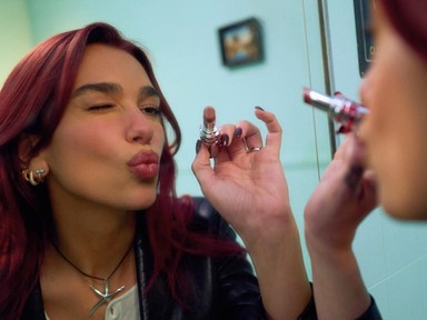 „Még ha kétséggel is szembesülsz, önmagad sose vond kétségbe!" - Interjú Dua Lipával, az YSL Beauty nagykövetével