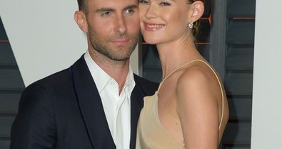 Várandós a topmodell, jön a Maroon 5-baba!