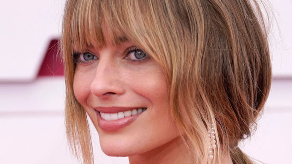 Margot Robbie menő frufruja a legvagányabb dolog a 2021-es Oscar gálán