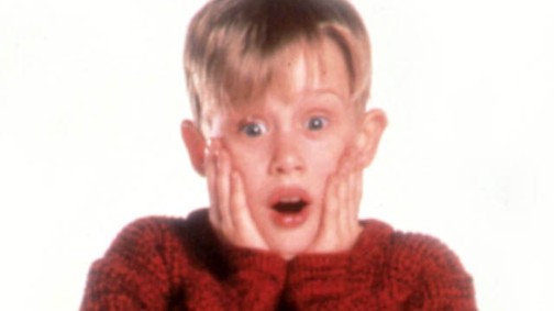 Macaulay Culkin újrajátszotta az ikonikus Reszkessetek, betörők! jeleneteket