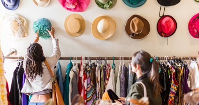 Second Hand September: 5 tipp, hogy hogyan vásárolj fenntarthatóan és stílusosan a használt ruhák világában