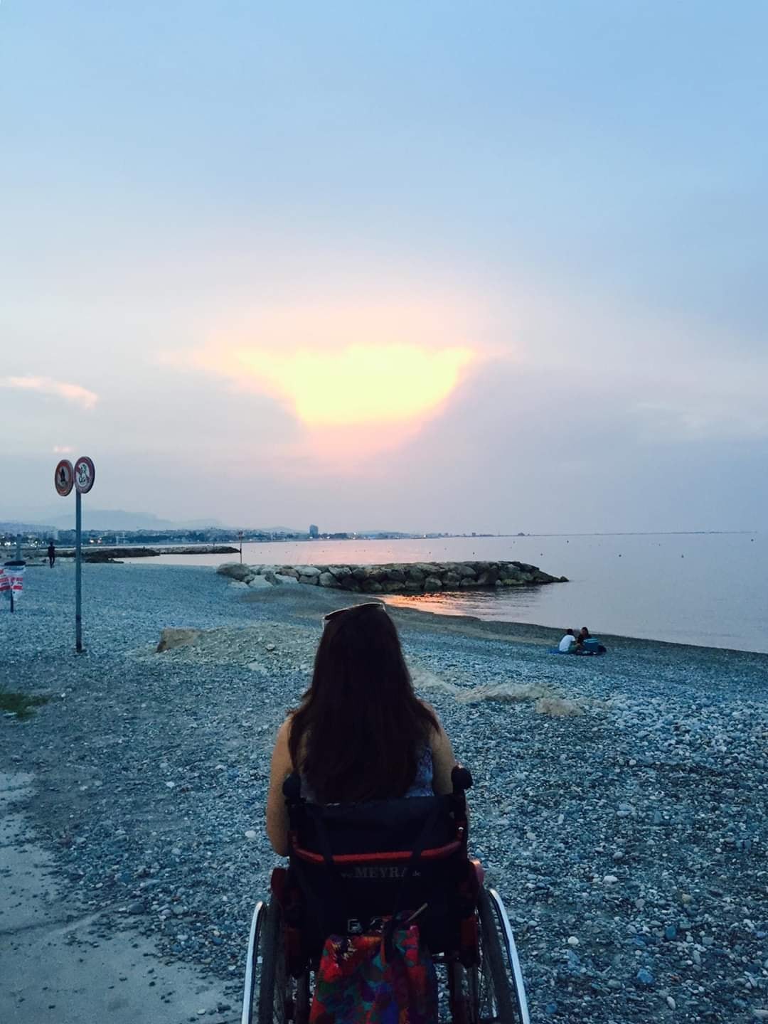 A kavicsos parton egy fokkal könnyebb közlekedni, mint ahol homok van, de önállóan így sem mernék belevágni