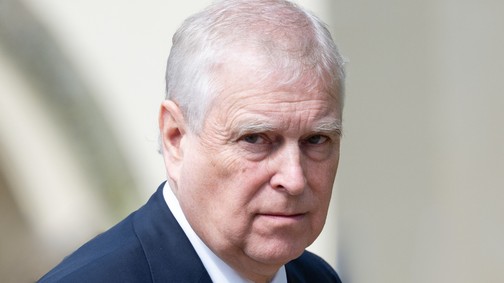 Összeomolhat a brit monarchia, András volt herceg botránya romba döntheti a királyi családot