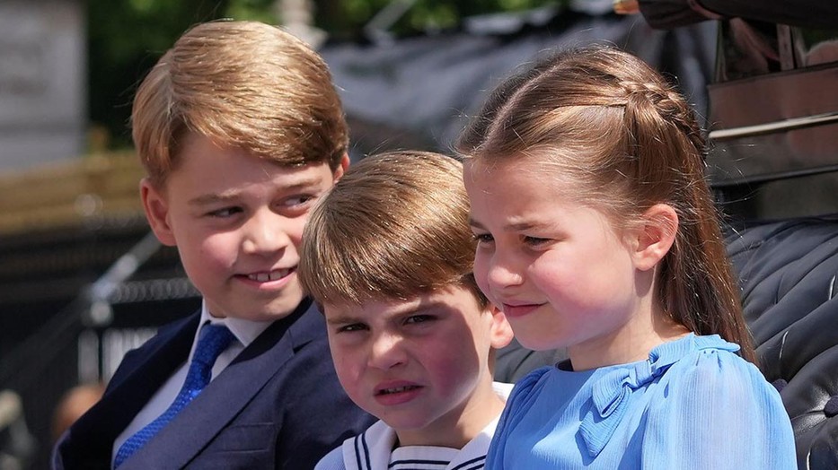 György herceg, Lajos herceg és Sarolta hercegnő a királynő születésnapi díszszemléjén