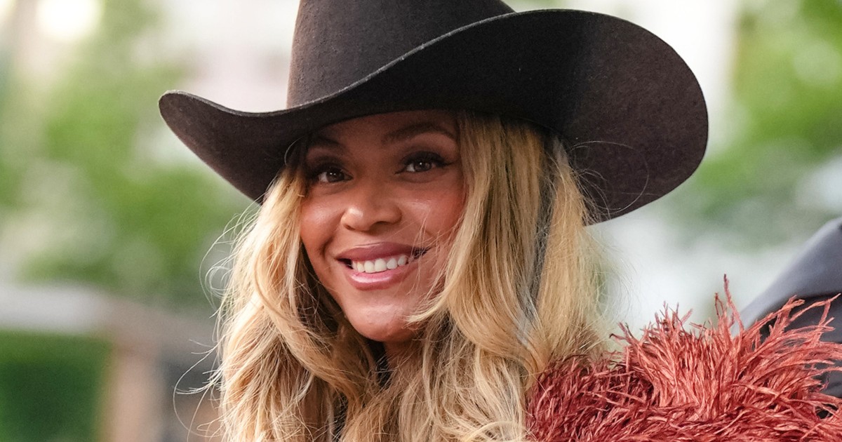 Beyoncé és Jay-Z 14 éves lánya mindenkit elképesztett a Met-gálán - Glamour