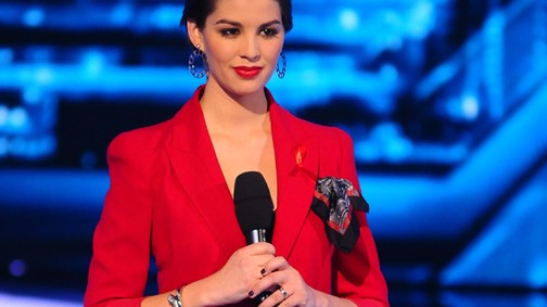 Vadító tűzpirosban Ördög Nóra