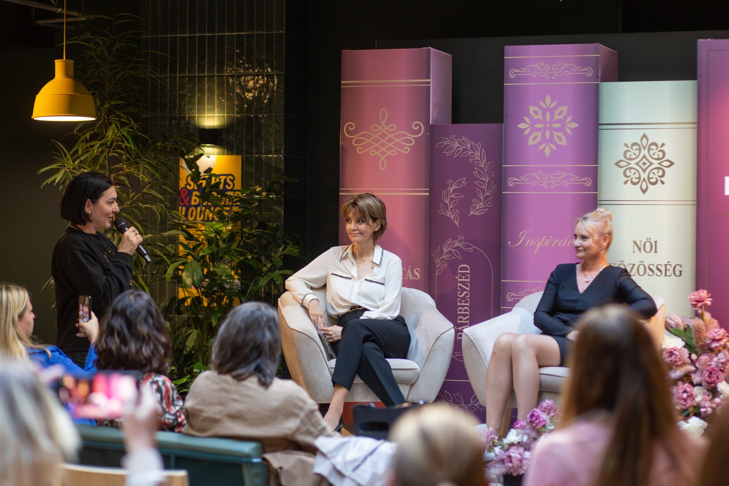 A GLAMOUR BookClub első eseményén Vass Virág Szóló című regénye hozta össze az olvasás szerelmeseit 
