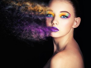 Csak ezt a pár dolgot kell beszerezned, hogy tiéd legyen a legmenőbb fesztiválsmink