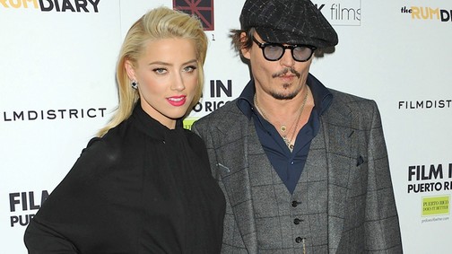 Johnny Depp totális szétesése: saját vérével írt a tükörre féltékenységében!