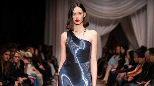 „Egy decensebb estélyi is lehet szexi és modern” - Merő Péter új kollekciója felér egy kortárs üzenettel 