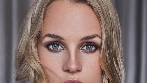 Iszak Eszi a QUDO új arca és csodaszép képek készültek róla