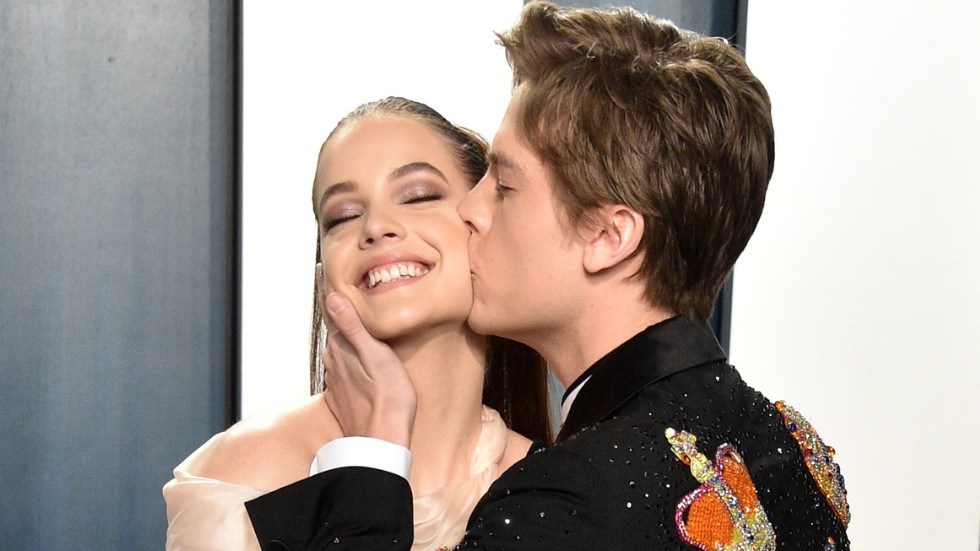 10 zseniálisan elkapott szerelmes pillanat a Palvin Barbara és Dylan Sprouse házaspárról, ami nem a kameráknak szólt
