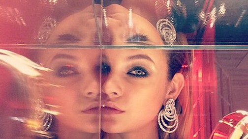 Palvin Barbara újra a vörös szőnyegen