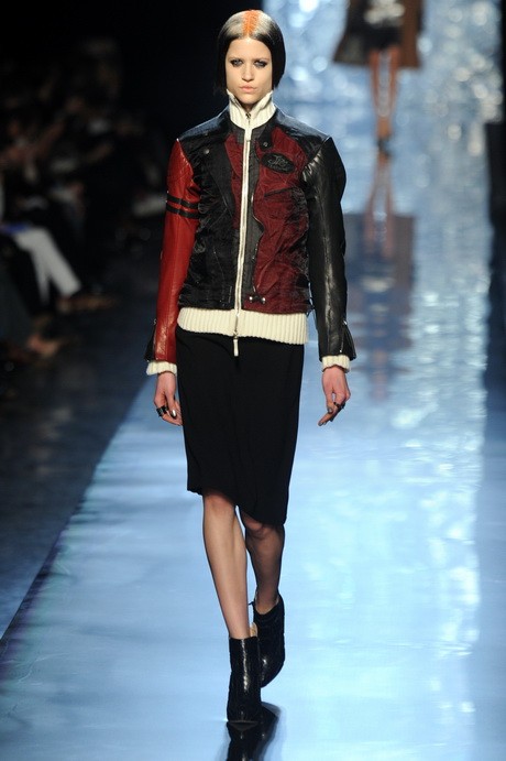 Így nyitotta meg Kata a Gaultier show-t -  Fotó: Fairchild Archive