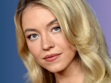 Sydney Sweeney újragondolta Marilyn Monroe egykori szettjét, dívaként pózolt a vörös szőnyegen