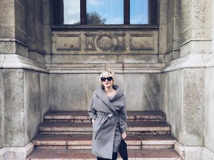 Romantikázáshoz öltözött ma Eszter-Virág