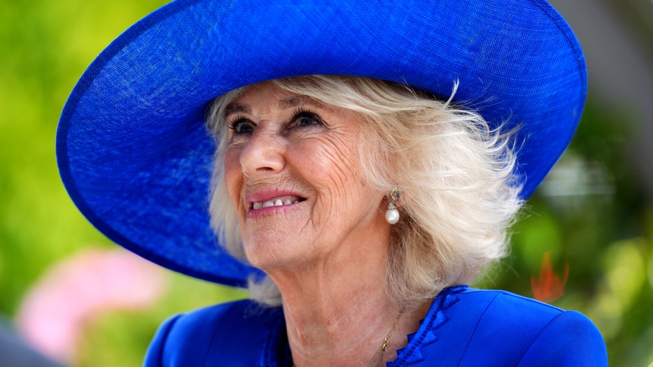 Milyen volt Kamilla királyné stílusa a királyi család előtt? Mutatjuk!