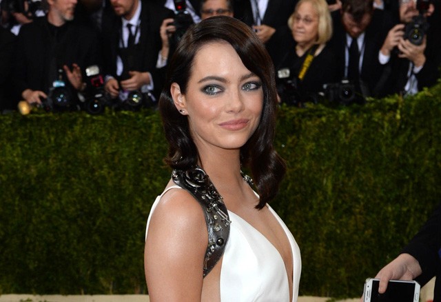 emma stone, hajfestés, frizura, hajszínezés, új hajszín, hajszín, szőke, szőkítés