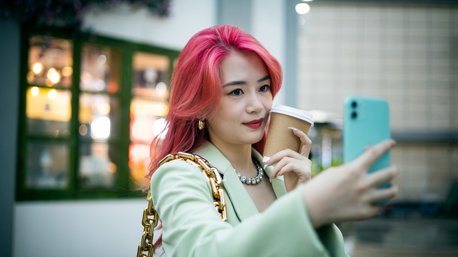 Miért akarunk tökéletesnek tűnni a közösségi médiában?