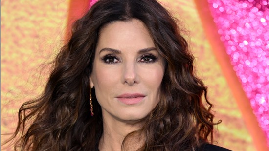 Sandra Bullock hajkoronájával beragyogta a vörös szőnyeget