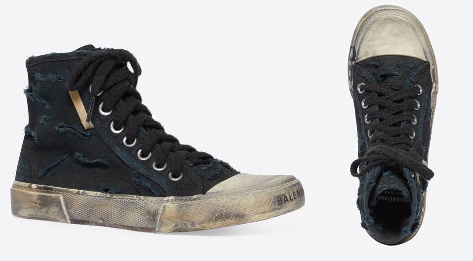  A Balenciaga új cipője nagy felháborodást keltett