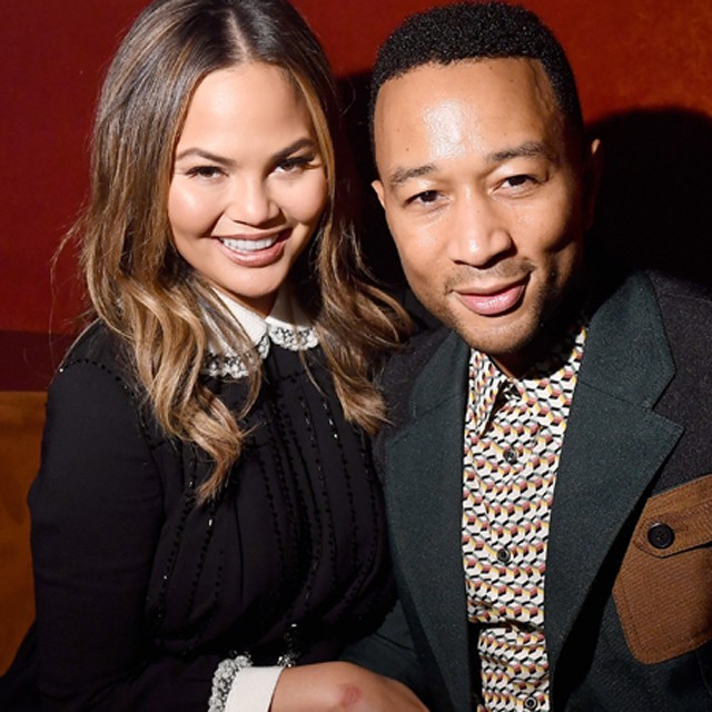 John Legend felhívta a színpadra Chrissy Teigent, hogy elénekelje a neki dedikált dalát