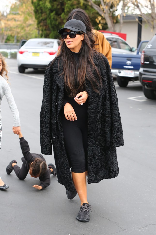 kim kardashian, meztelen, szelfi, pucér szelfi, szőke haj, twitter, szülés, szülés után, vetkőzés