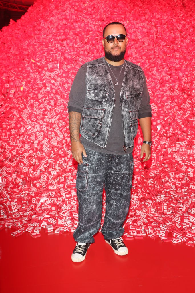 Connor Cruise a hírek szerint nemcsak a sportokért, hanem a horgászatért is rajong. Próbálkozott színészkedéssel és zenéléssel is, játszott Will Smith mellett a Seven Pounds című drámában és saját zenei albuma is megjelent. Jelenleg Floridában él egyszerű életet egy szcientológiai közösségben, sok barátja van. 