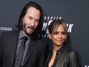 Exkluzív! Keanu Reeves, Halley Berry és sok-sok sztár mesélt nekünk a John Wick 3. részéről