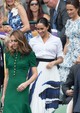2019 - A wimbledoni királyi páholyban újabb divat ismétlésnek lehettünk szemtanúi, amikor Katalin azt a zöld Dolce & Gabbana ruhát viselte, amelyet 2016-os kanadai látogatásán is láthattunk rajta. Nővére, Pippa és Meghan Markle csatlakozott hozzá a női döntő alkalmával.