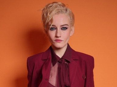 Az Inventing Annából is ismert Julia Garner áttörést jelentő szerepét a festészet és az ökölvívás inspirálták