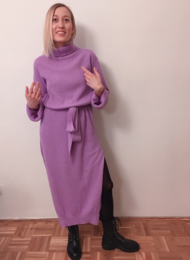 Barbi vagány, lila ruháját csak imádni lehet