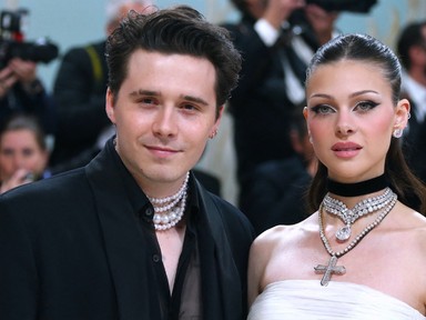 Brooklyn Beckham felesége, Nicola Peltz csipkebugyiban ment randizni, és ki is merült ennyiben a szettje