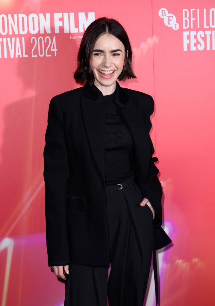 Lily Collins színésznőt nagyon elkapta a bob trend és mennyivel nőiesebb ezzel a megjelenéssel. Mi imádjuk!