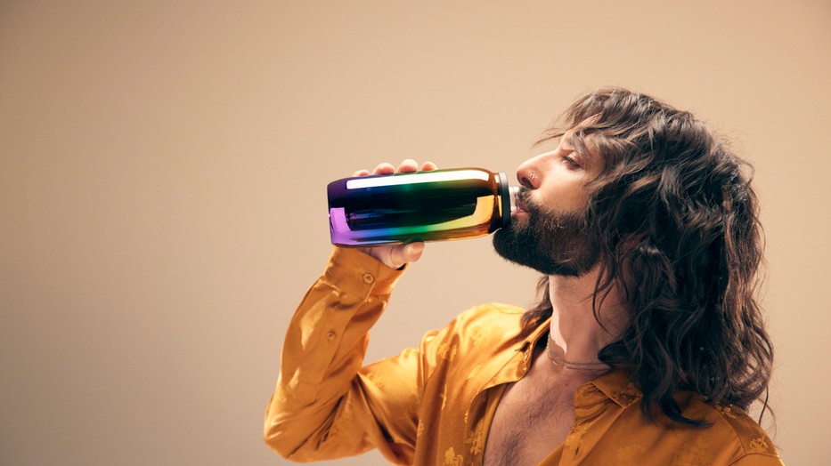 Conchita Wurst a különleges Waterdrop kulacs reklámarca