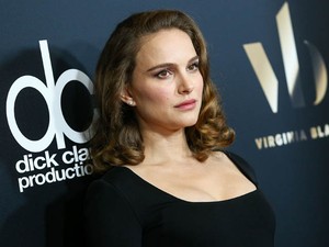 Már hatalmas Natalie Portman pocakja