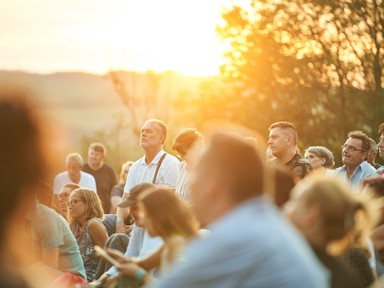 Rájátszás, Szabó Balázs Bandája, Analog Balaton, dödölle és grillázs - augusztusban ismét Margófeszt Szentgyörgyváron