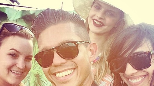 GLAMOUR a betondzsungelben - így készül a divatanyag