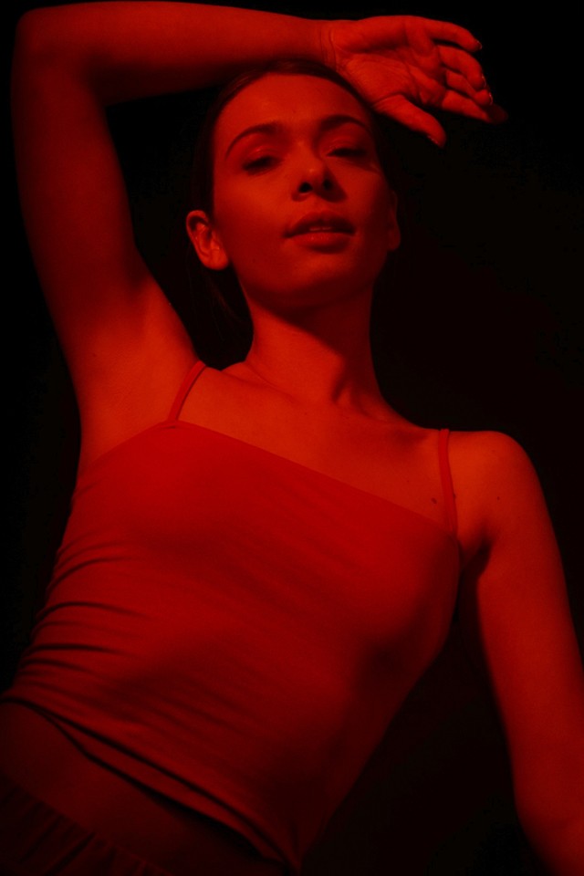 Miért akar egy fiatal lány meghalni? - Erről szól Szécsi Böbe első saját szerzeménye