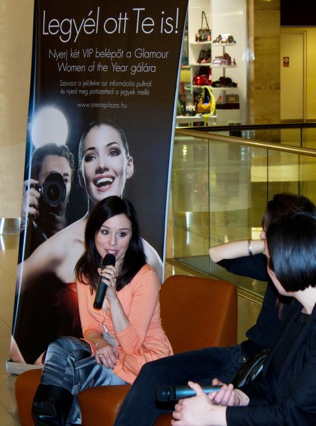 Kozma Orsi az ANNAEVA kreációjában érkezett a közönségtalálkozóra