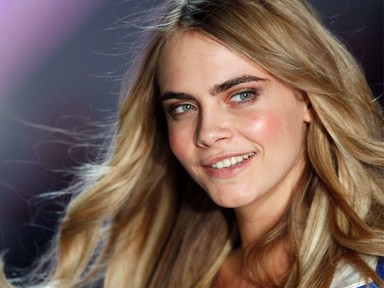 Cara Delevingne bolondos tincsei