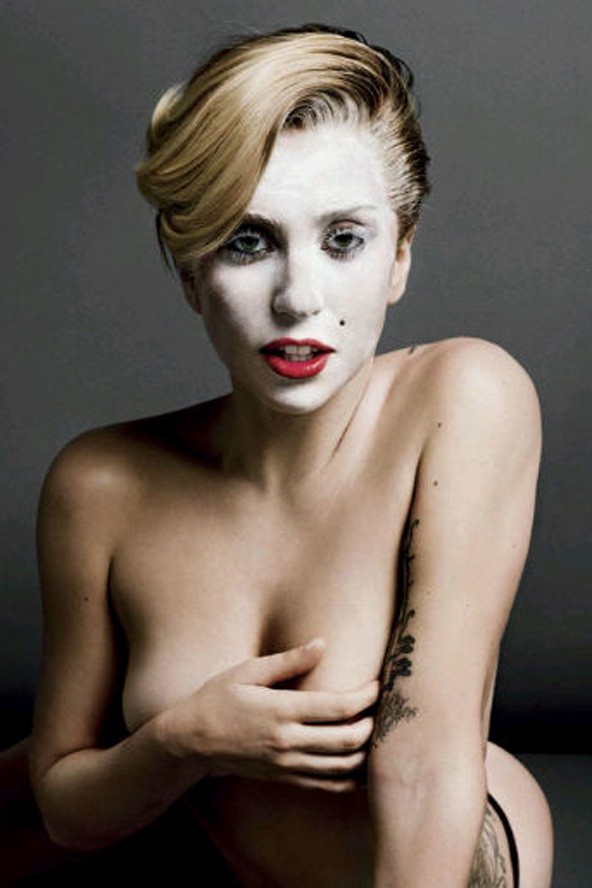 Lady Gaga nude V