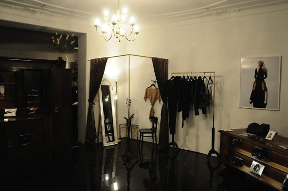 Dont Shoot the Messenger`s shop