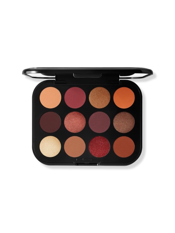 A kék szem kiemelésére a kék komplementer színe, és annak árnyalatai a legideálisabb választás. A barack szín, a tégla vörös és a barna minden árnyalata ragyogóvá varázsolja a tekintetet. Connect In Colour szemhéjpúder paletta (Future Flame) MAC COSMETICS 23 300 Ft
