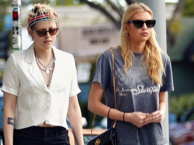 Kristen Stewart és Stella Maxwell egy hajón estek egymásnak