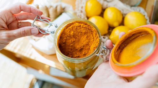 Csökkenti a koleszterinszintet és a gyulladást: Ha naponta fél teáskanállal fogyasztasz ebből a fűszerből, megváltoztathatja az életed
