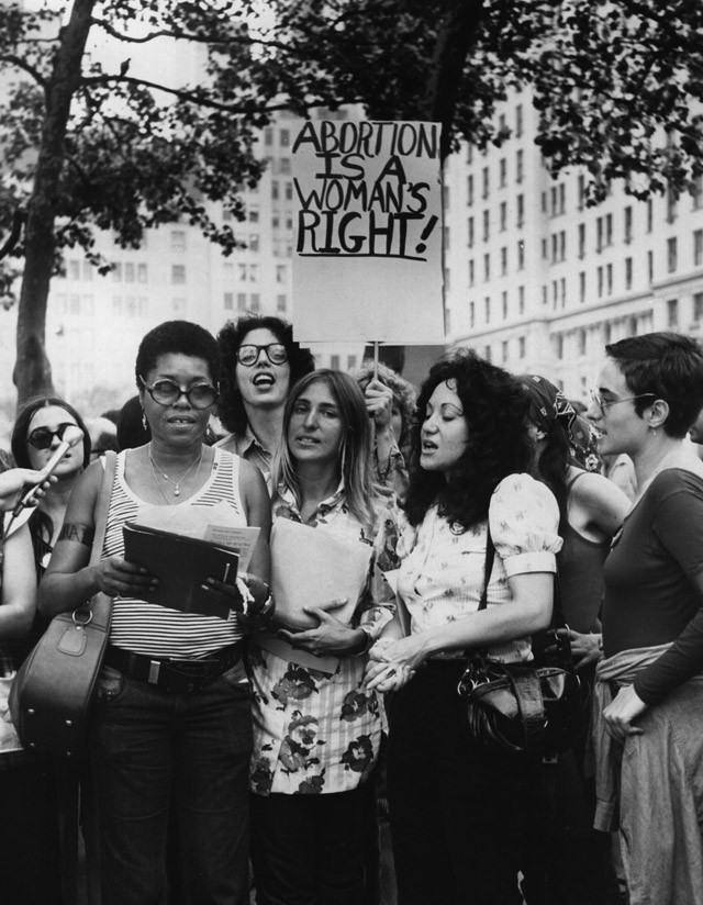 Mi a helyzet a női testi autonómiával egy olyan korban, amikor szigorítják az abortusztörvényeket?