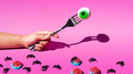 Így készíts Halloween tematikájú nasikat