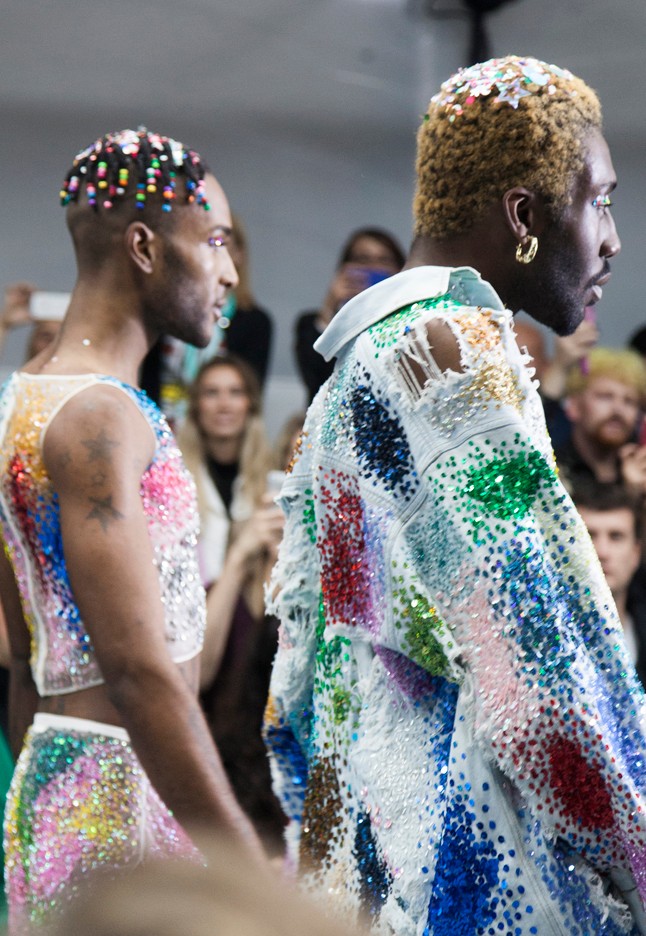 Méltó lezárása a londoni divathétnek az Ashish show